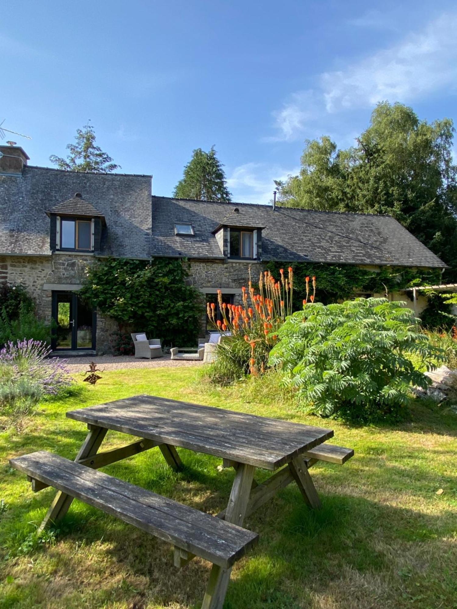Bed and Breakfast L'Hôtié de Brocéliande Paimpont Esterno foto